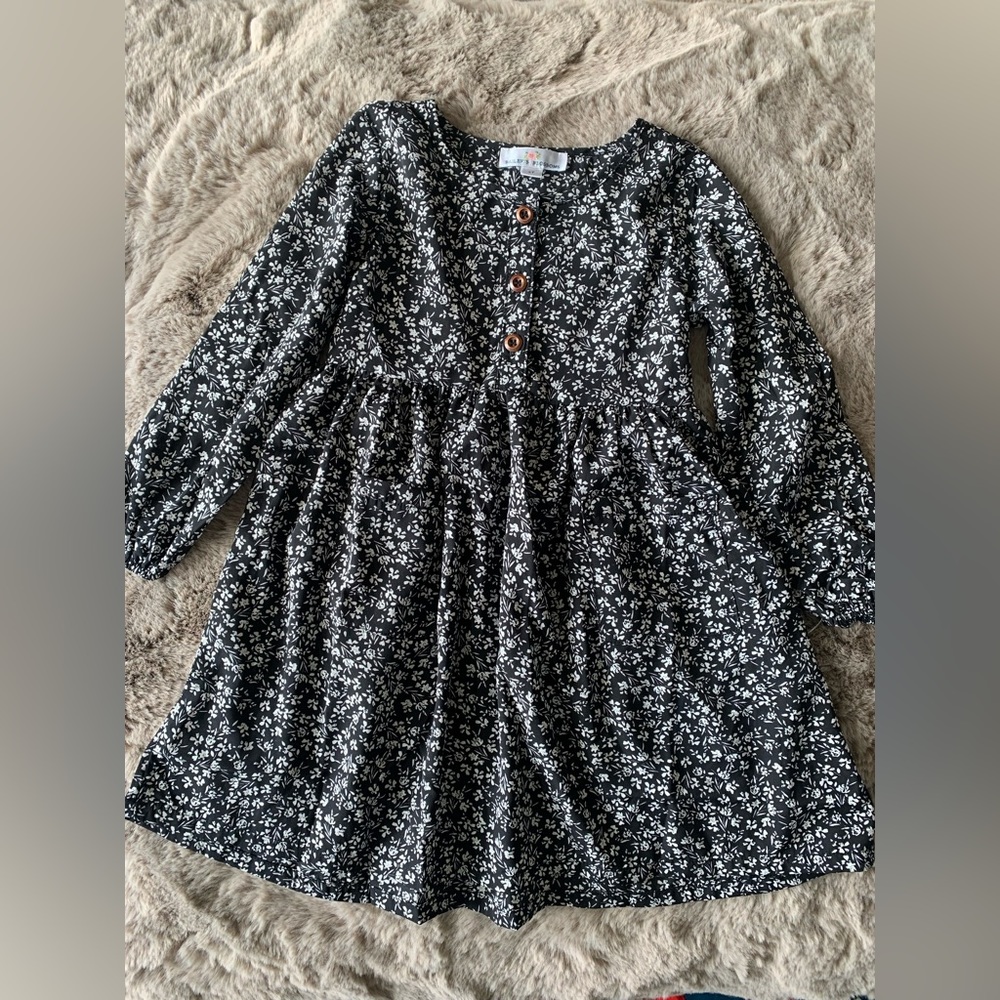 4/40$ Baileys Blossom Dress